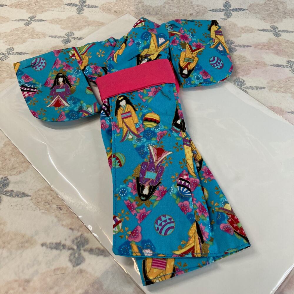 Artisan-Made Printed Kimono for 12' Fashion Dolls (1/6 Scale) w/Obi Belt